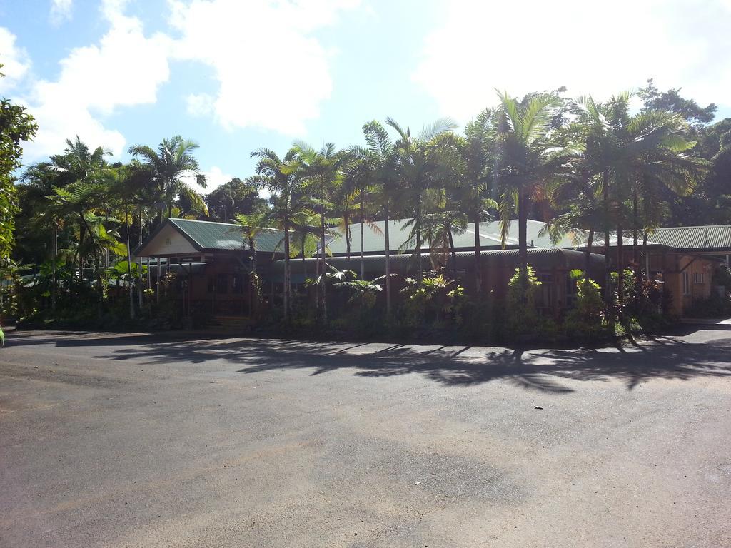 Cow Bay Hotel Motel Port Douglas Exterior photo